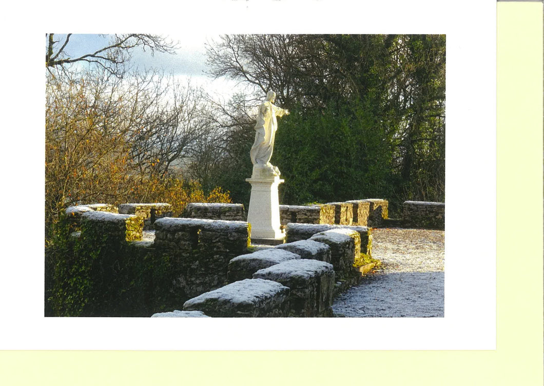 MMN05 Statue of Sacred Heart (Pack of 4 photo cards)